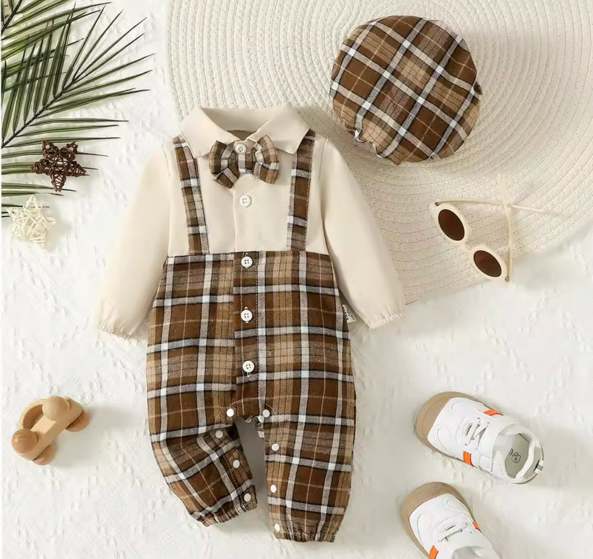 Two-Piece Lapel Suspender Jumpsuit.