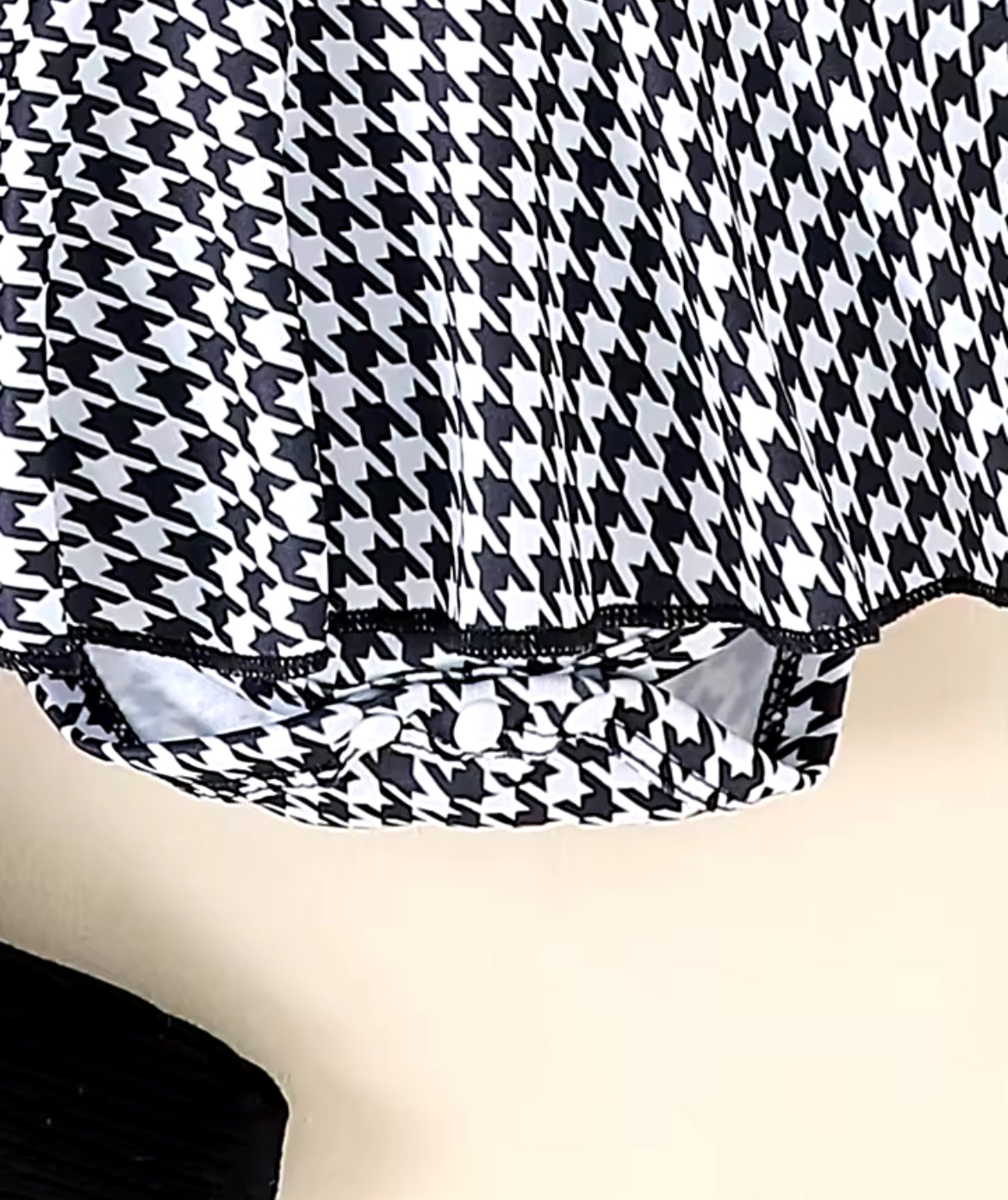 Long sleeved checkered baby grow set